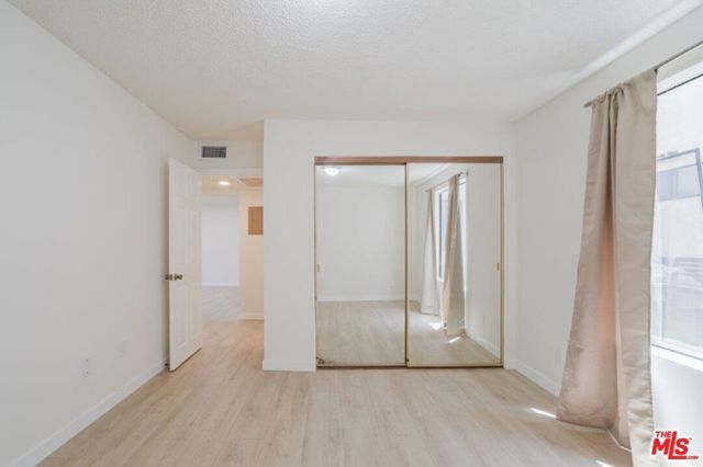 914 E Elk Avenue 3, Glendale, CA 91205