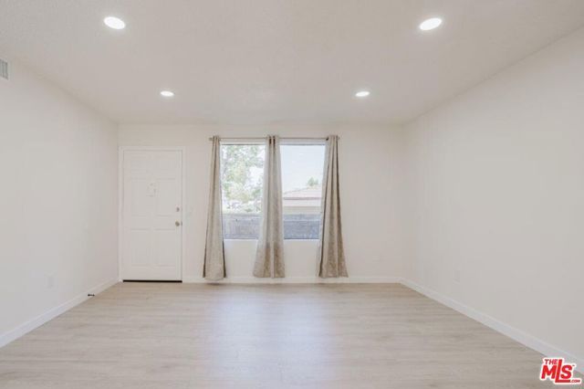 914 E Elk Avenue 3, Glendale, CA 91205