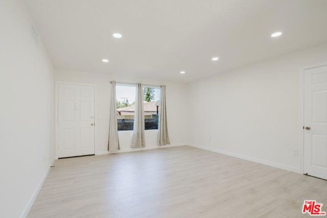 914 E Elk Avenue 3, Glendale, CA 91205