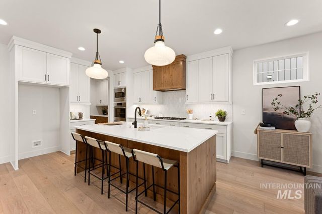 13338 N Spring Creek Way, Boise, ID 83714