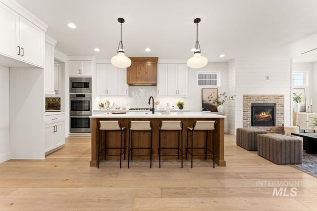 13338 N Spring Creek Way, Boise, ID 83714