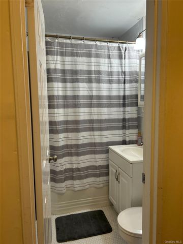 19 Old Mamaroneck Road 2J, White Plains, NY 10605