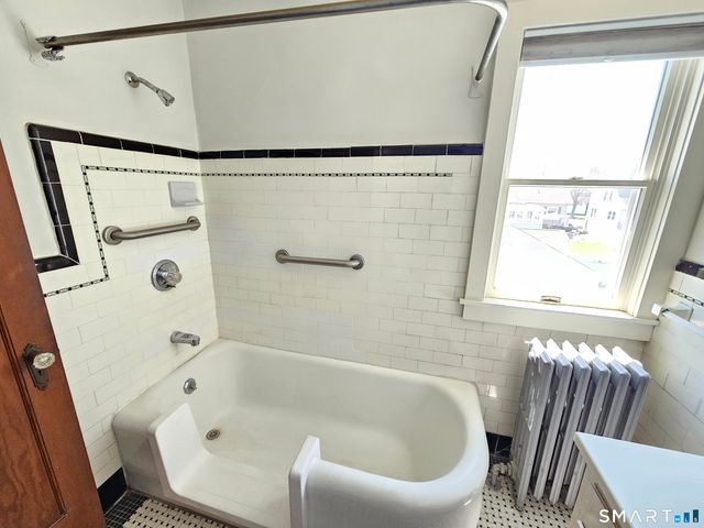 17 Johnston Street, New Haven, CT 06512