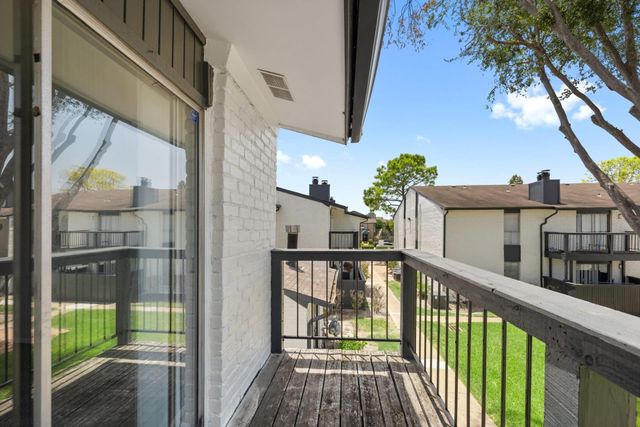10101 Forum Park Drive 2032, Houston, TX 77036