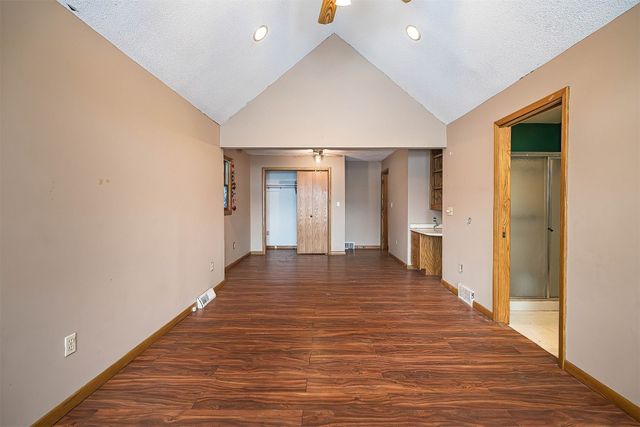 919 EVERGREEN Drive, Erie, PA 16505