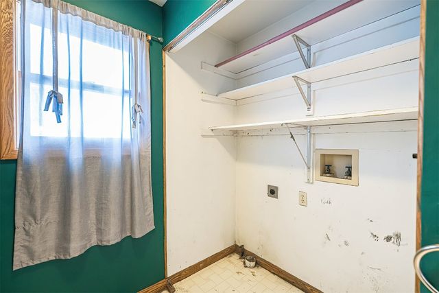 919 EVERGREEN Drive, Erie, PA 16505