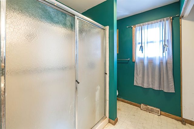 919 EVERGREEN Drive, Erie, PA 16505