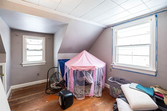 919 EVERGREEN Drive, Erie, PA 16505