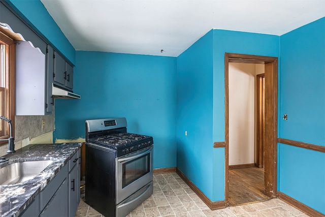 919 EVERGREEN Drive, Erie, PA 16505