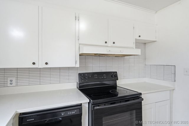 7925 E 27th Court, Tulsa, OK 74114