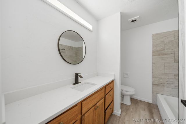 7925 E 27th Court, Tulsa, OK 74114