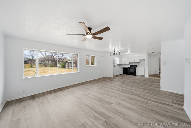 7925 E 27th Court, Tulsa, OK 74114