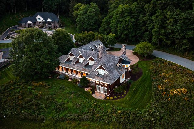 832 Country Club LANE, Onalaska, WI 54650