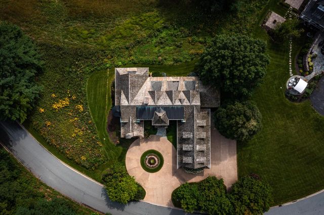 832 Country Club LANE, Onalaska, WI 54650