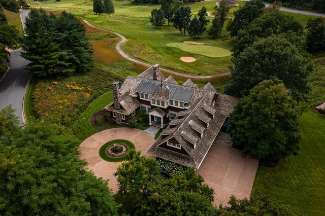 832 Country Club LANE, Onalaska, WI 54650