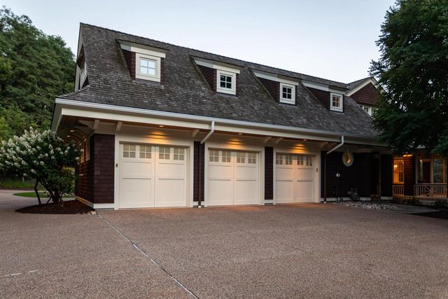 832 Country Club LANE, Onalaska, WI 54650