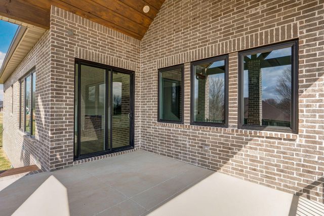5072 E Ferdinand Court, Springfield, MO 65802