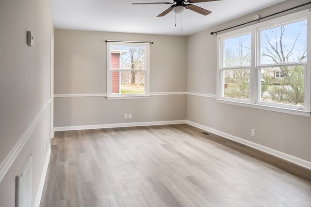 813 Country Club Dr, Clarksville, TN 37043