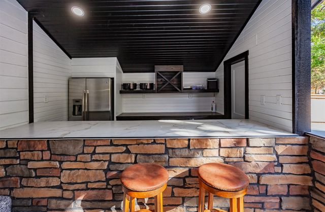 5920 Village Circle, Johnston, IA 50131