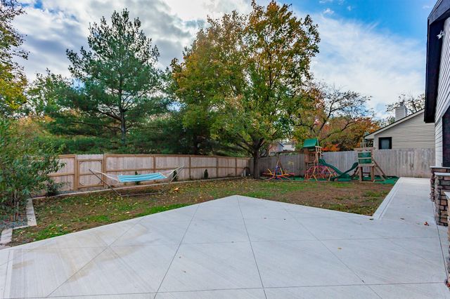 5920 Village Circle, Johnston, IA 50131