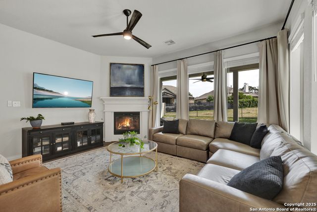 562 Orchard Way, New Braunfels, TX 78132