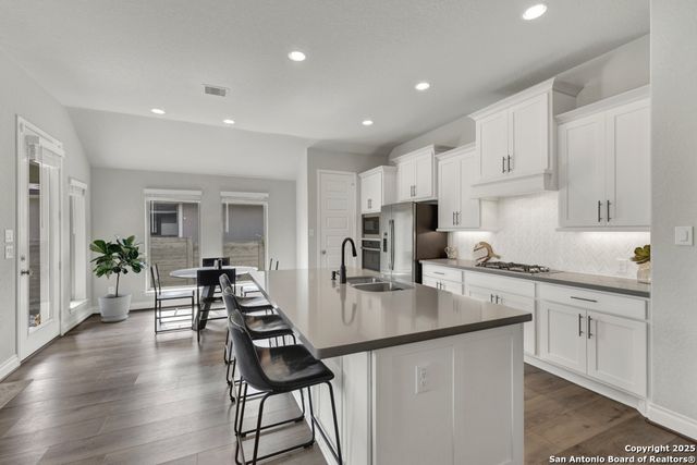 562 Orchard Way, New Braunfels, TX 78132