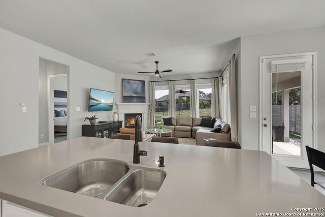 562 Orchard Way, New Braunfels, TX 78132