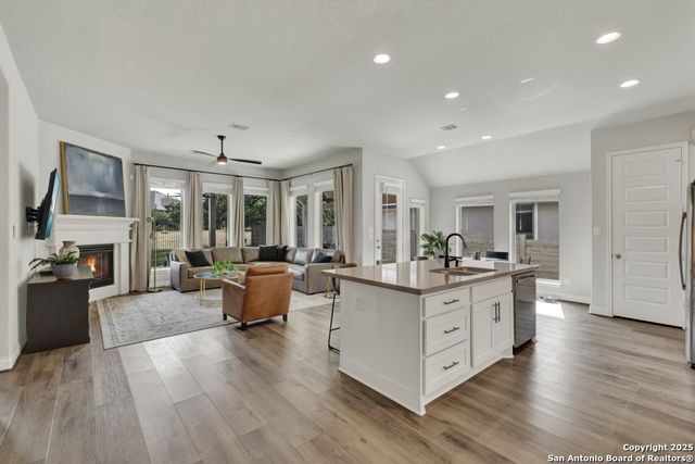 562 Orchard Way, New Braunfels, TX 78132