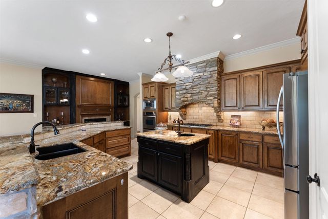 3907 Rayford Road, Spring, TX 77386