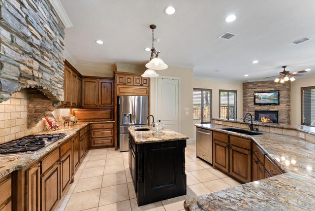 3907 Rayford Road, Spring, TX 77386