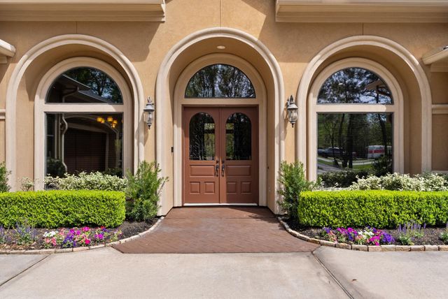 3907 Rayford Road, Spring, TX 77386