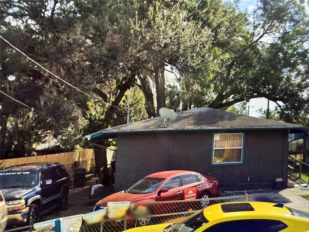 3307 E NORTH BAY STREET, Tampa, FL 33610