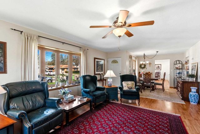 809 Grove Street, Beaver Dam, WI 53916