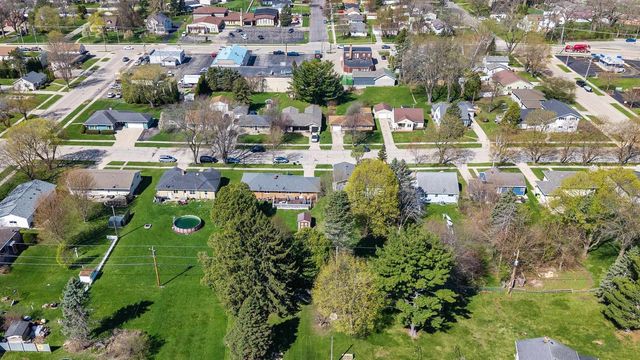 809 Grove Street, Beaver Dam, WI 53916
