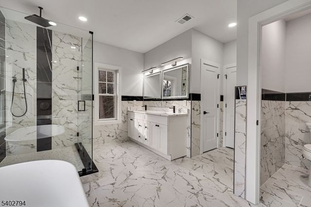 79 Park Pl, Watchung Boro, NJ 07069