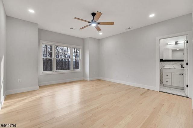 79 Park Pl, Watchung Boro, NJ 07069