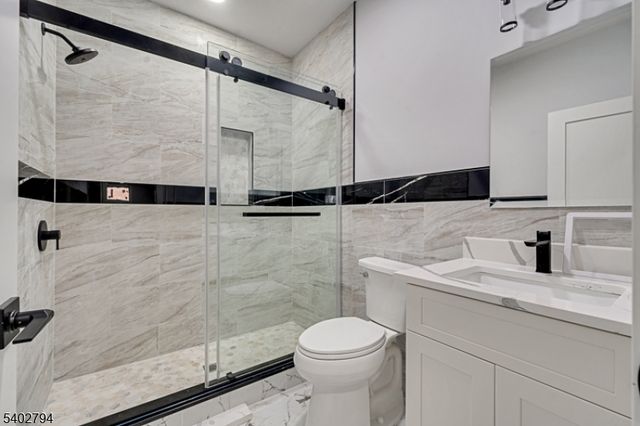 79 Park Pl, Watchung Boro, NJ 07069