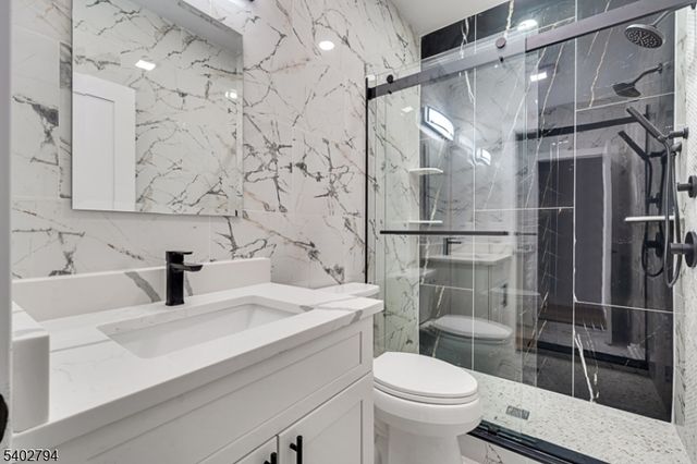 79 Park Pl, Watchung Boro, NJ 07069