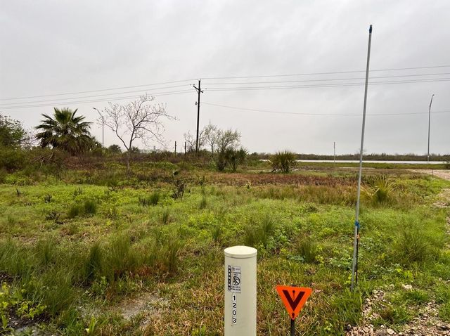 1112 Highway 87, Port Bolivar, TX 77650