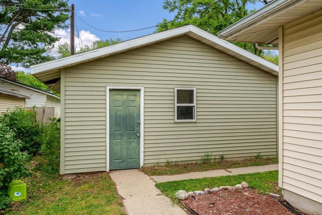 301 8th Avenue, Brodhead, WI 53520