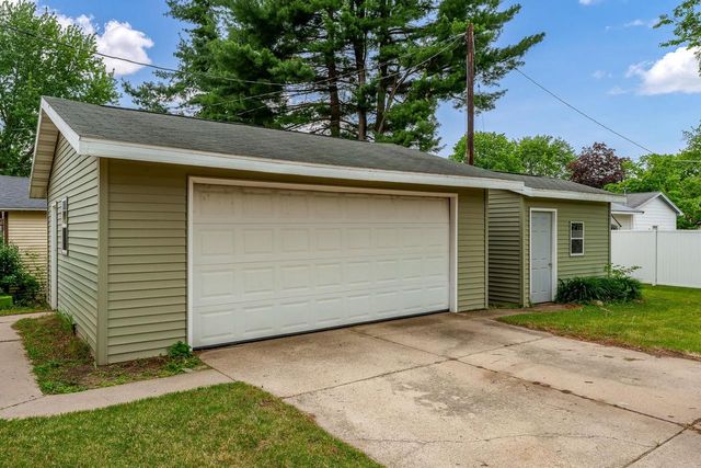 301 8th Avenue, Brodhead, WI 53520