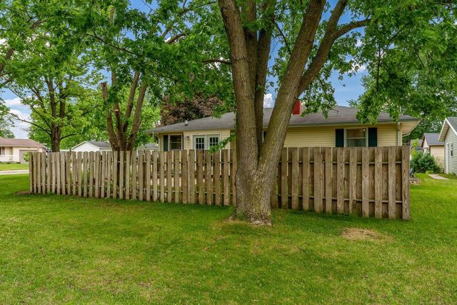 301 8th Avenue, Brodhead, WI 53520