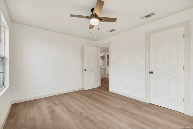 713 Lamar, Kerrville, TX 78028