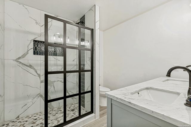 713 Lamar, Kerrville, TX 78028