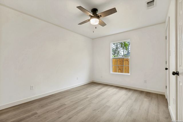 713 Lamar, Kerrville, TX 78028