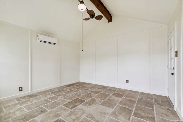 713 Lamar, Kerrville, TX 78028