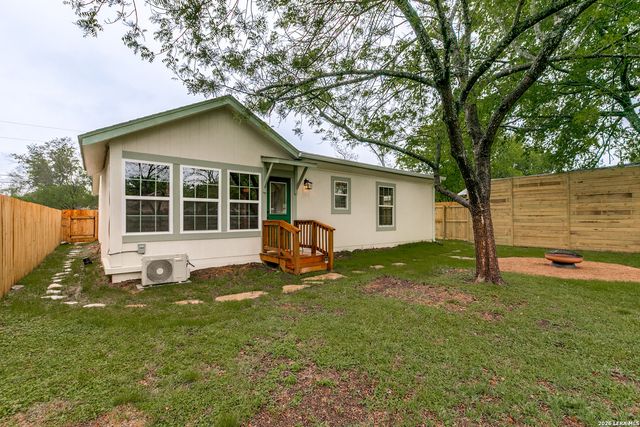 713 Lamar, Kerrville, TX 78028