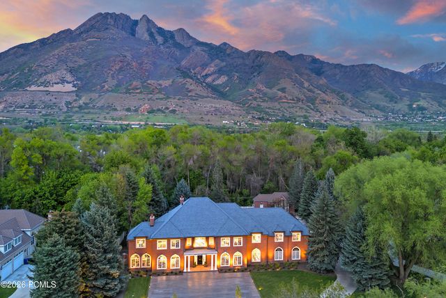 5543 Walker Woods Lane, Holladay, UT 84117