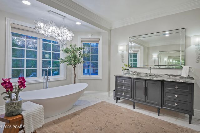 5543 Walker Woods Lane, Holladay, UT 84117