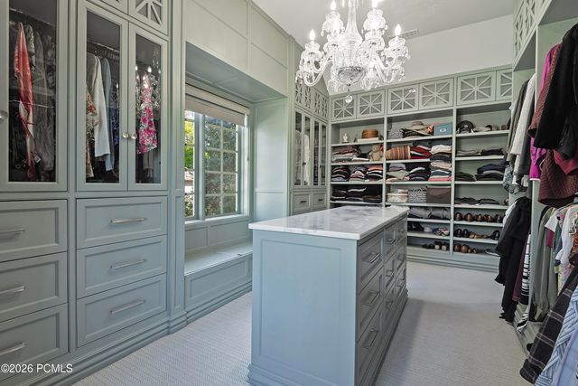 5543 Walker Woods Lane, Holladay, UT 84117